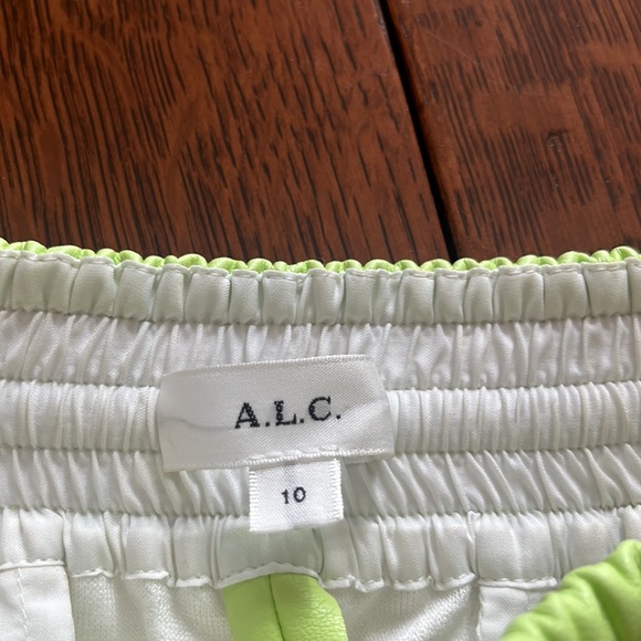 NWOT A.L.C Rex Hi-Rise Faux Leather Neon Smooth Pull On Shorts Size 10 Women - Picture 5 of 7